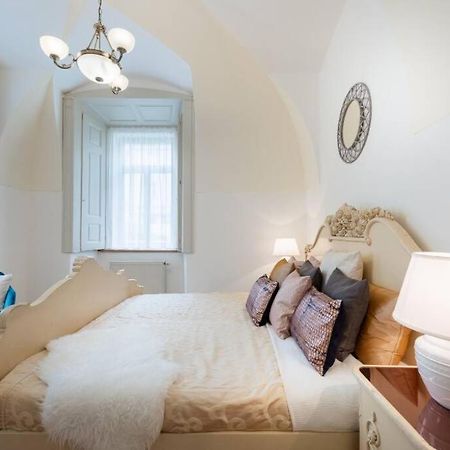 Rose Apartments / Romantic & Cozy / City Center Praha Eksteriør bilde