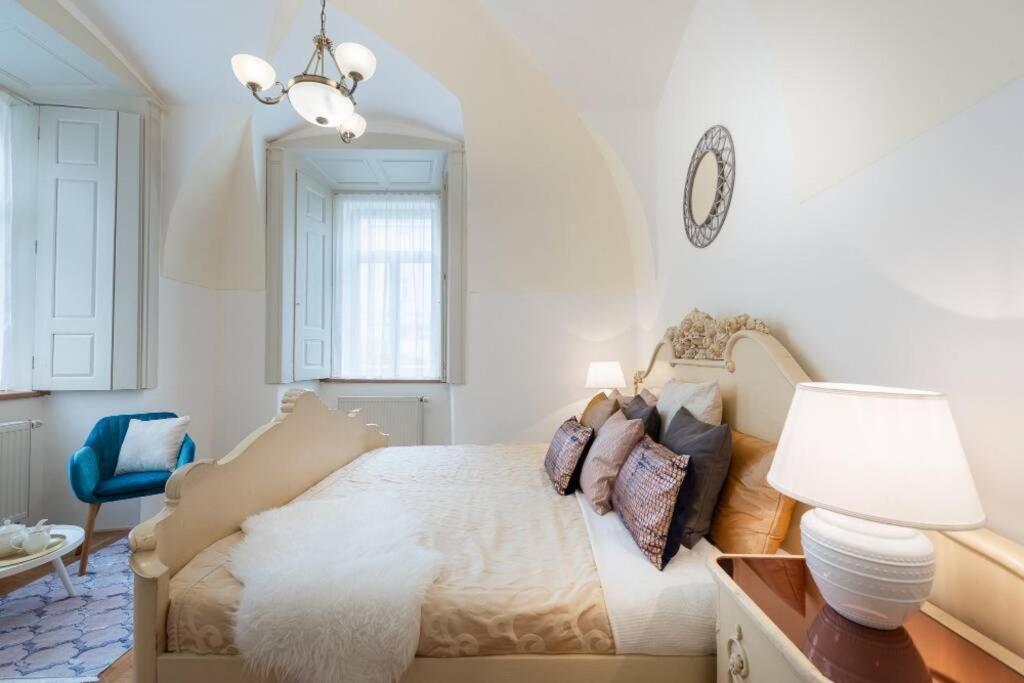 Rose Apartments / Romantic & Cozy / City Center Praha Eksteriør bilde